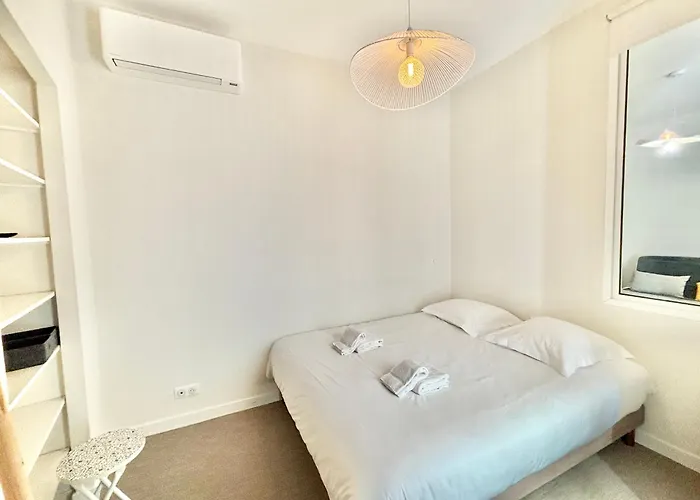 Cours Napoleon Apartament *